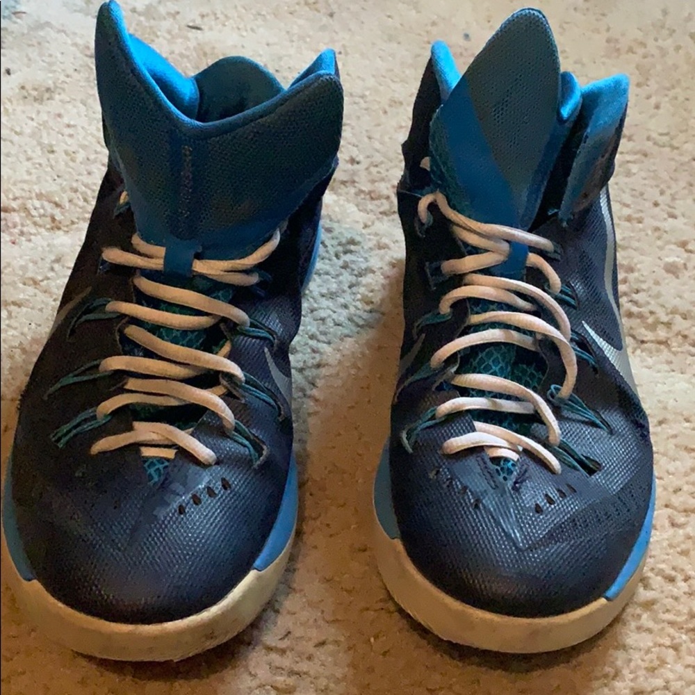 Nike Hyperdunks - Picture 2 of 2